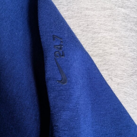 Nike 24.7 Impossibly Soft Men's Large Blue Dri-Fit 1/2 Zip Pockets Pullover - Picture 9 of 12